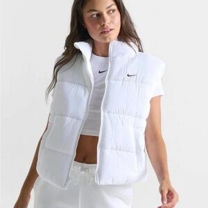 NIKE Women's Nike Therma-FIT Loose Classic Puffer Vest FZ5922-010